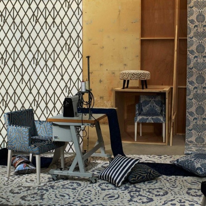 Papel pintado ornamental de rombos con lazos - Batlló 563844