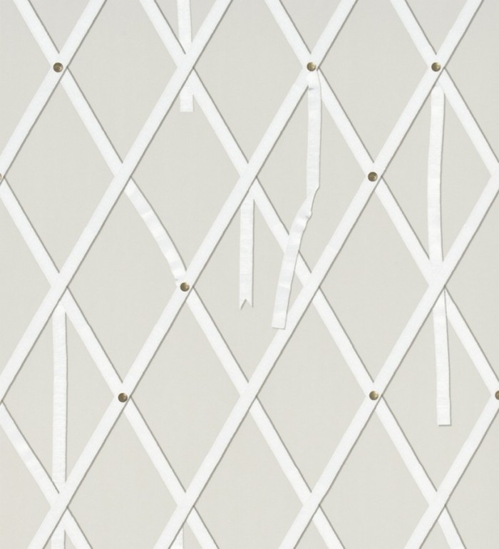 Papel pintado ornamental de rombos con lazos - Batlló 563847