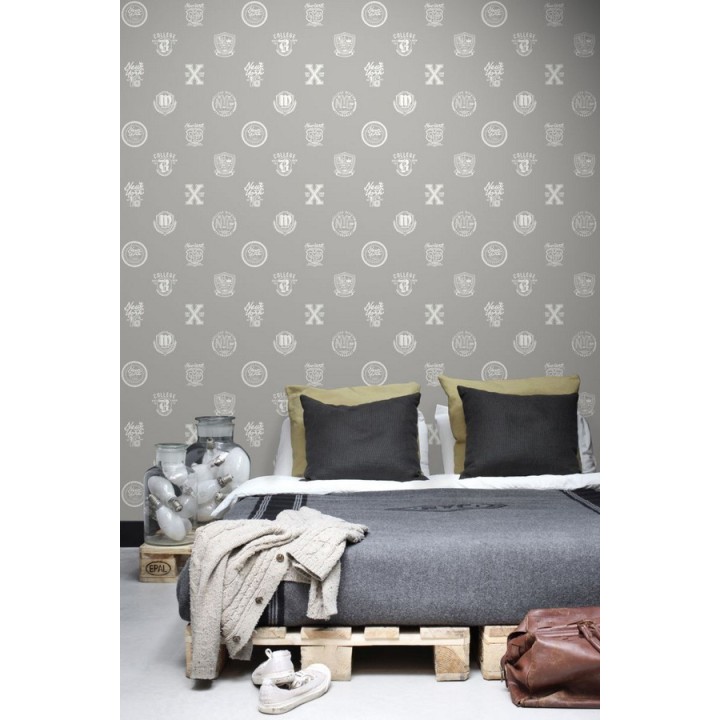 Papel pintado con emblemas universitarios fondo gris claro - Champion Spirit 677023