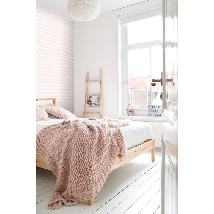 Papel pintado triángulos rosa y blanco estilo nórdico - Nordem Mountains 677336