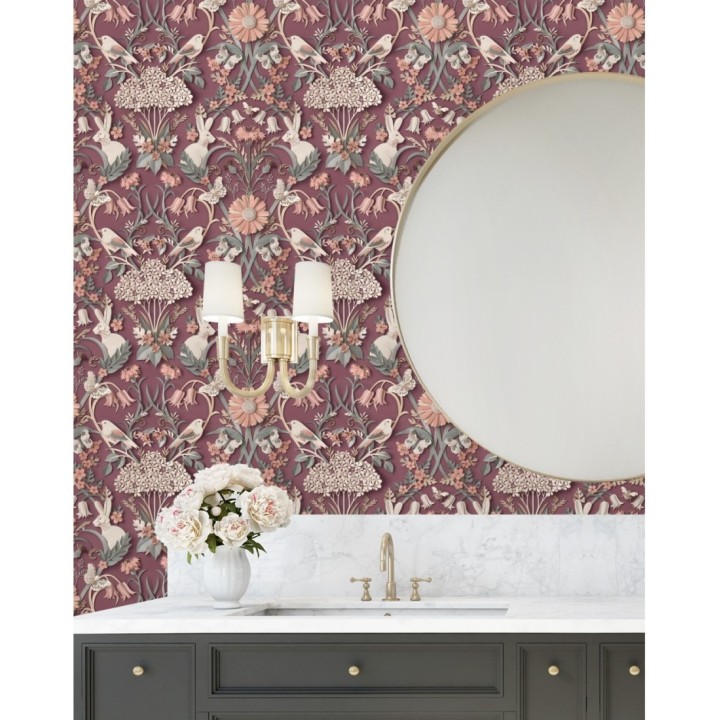 Papel pintado campestre de pájaros y conejos fondo burdeos - Lorraine 681304