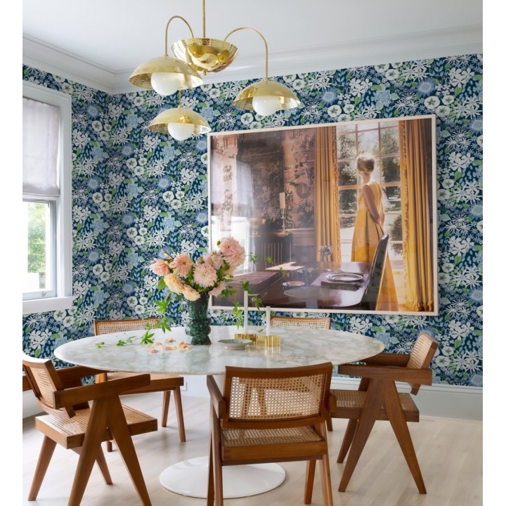 Papel pintado jardín de flores fondo azul estilo botánico  - Masie Garden 682061