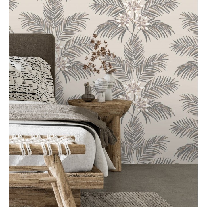 Papel pintado de hojas de palmera con flores estilo tropical color gris y beige claro - Malibu Palms 682362