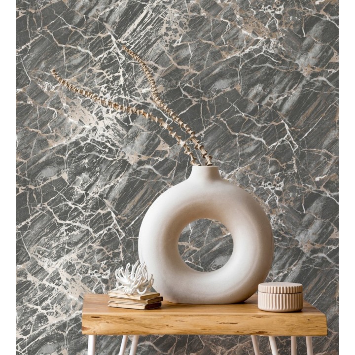 Papel pintado de mármol gris oscuro con betas color cobre metalizado - Bertoni 682385