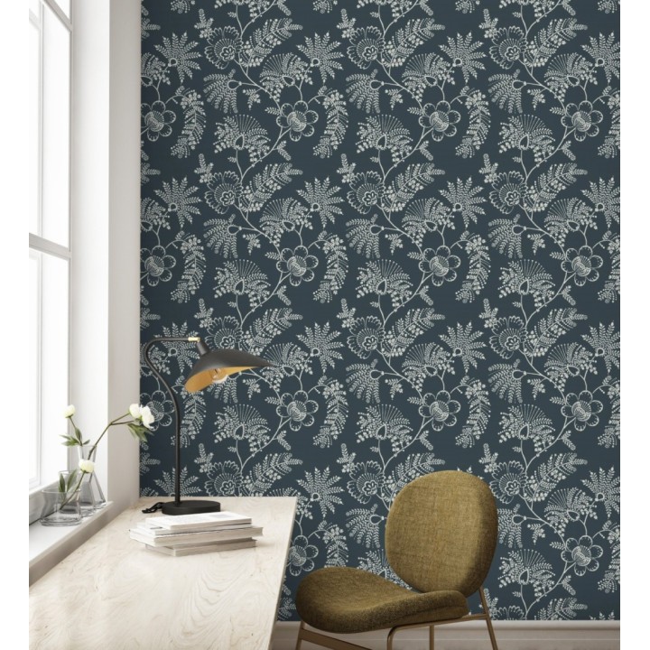 Papel pintado de flores estilo étnico fondo azul oscuro - Mirelle 682493