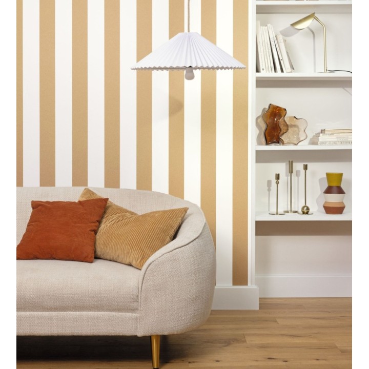 Papel pintado rayas oro y blanco con textura rugosa - Amelia Stripes 682589