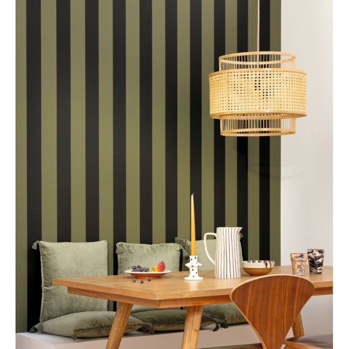 Papel pintado rayas negras y verde caqui con textura rugosa - Amelia Stripes 682591