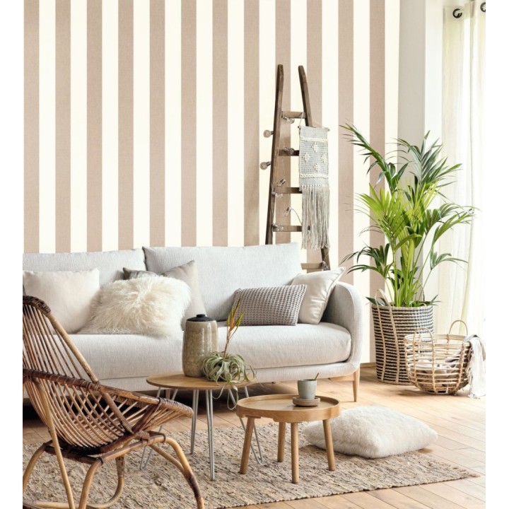 Papel pintado de rayas color marrón claro y blanco imitando al tejido de lino - Garbo Stripes 682605