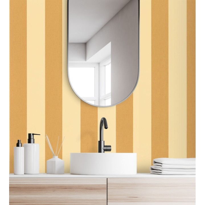Papel pintado de rayas color ocre y amarillo imitando al tejido de lino - Garbo Stripes 682606