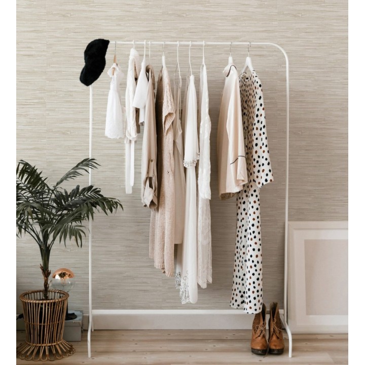 Papel pintado efecto cañas entrelazadas con yute natural en tonos gris y beige claro - Talasari Bamboo 683000