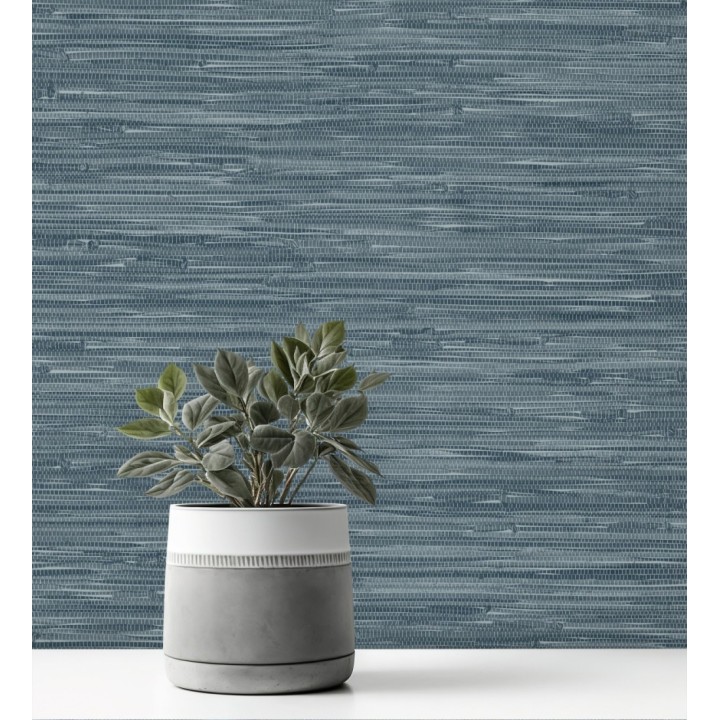 Papel pintado efecto cañas entrelazadas con yute natural en tonos azules - Talasari Bamboo 683002