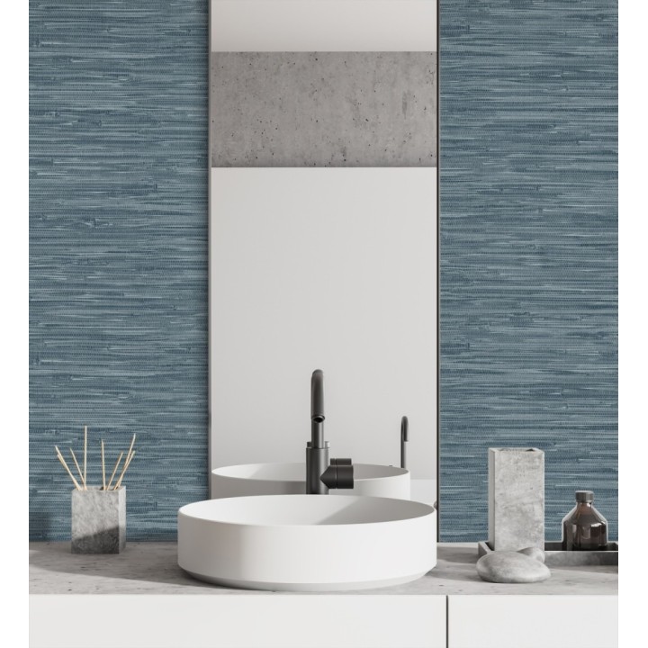 Papel pintado efecto cañas entrelazadas con yute natural en tonos azules - Talasari Bamboo 683002