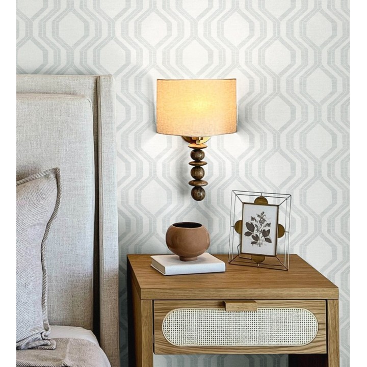 Papel pintado con diseño de hexágonos texturizados en tonos grises y blancos - Hexagon Harmony 683074