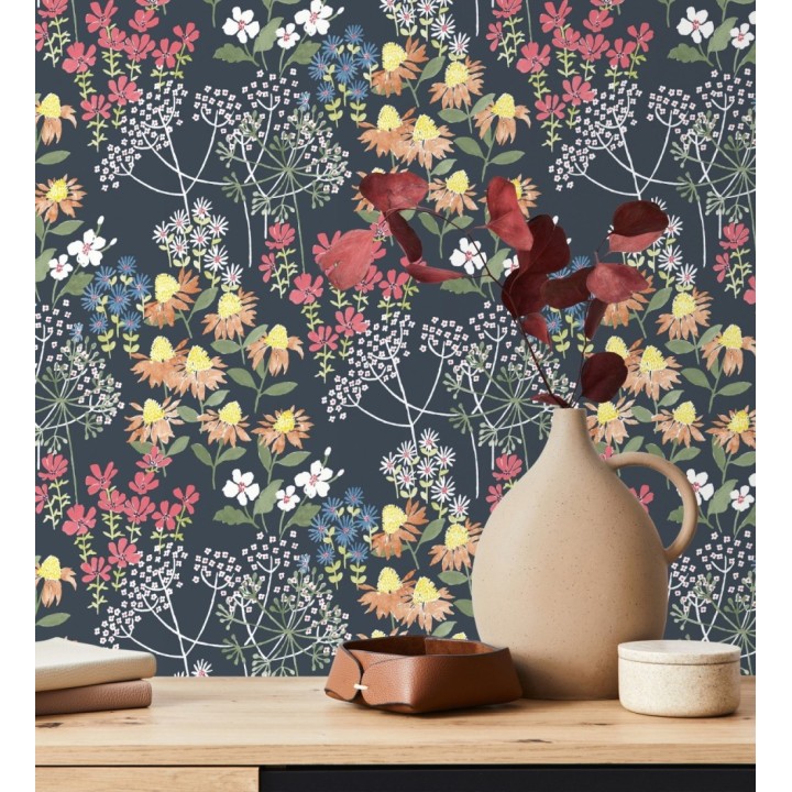 Papel pintado flores silvestres coloridas fondo azul oscuro - Patagonia Wildflowers 683161