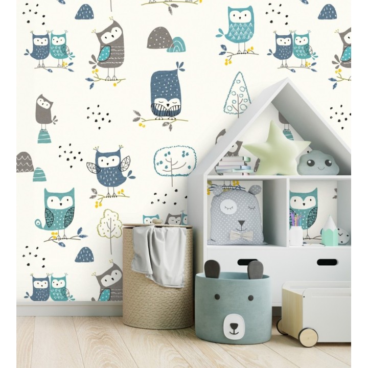 Papel pintado mural de búhos juguetones en un bosque de fantasía para niños - Baby Joy 683213