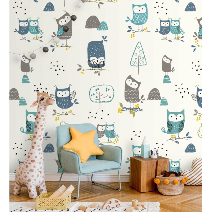 Papel pintado mural de búhos juguetones en un bosque de fantasía para niños - Baby Joy 683213