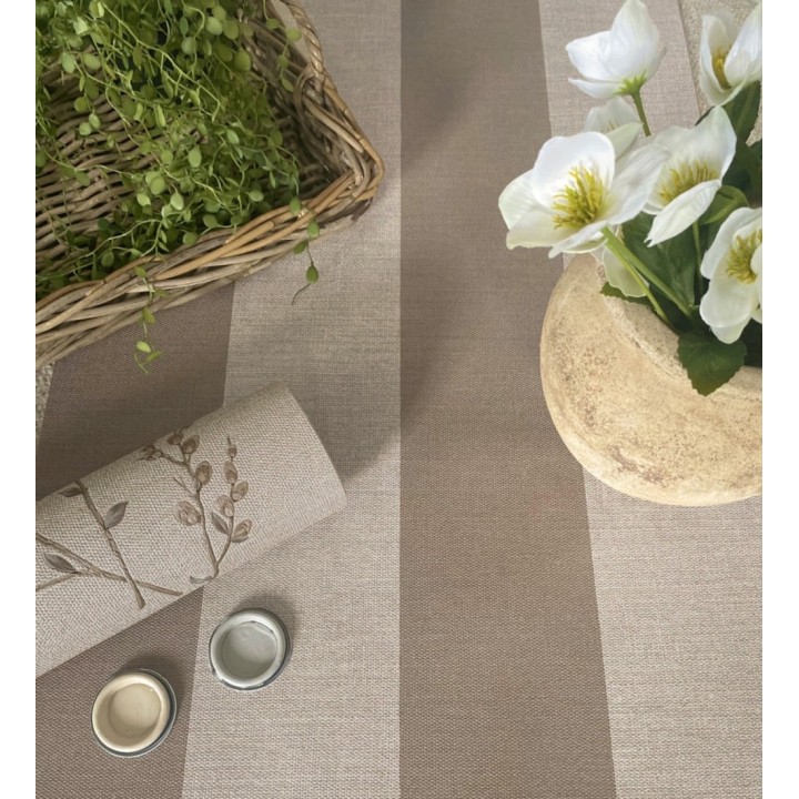 Papel pintado de rayas con textura lino estilo natural tonos marrones y beige - Harvest Stripe 683402