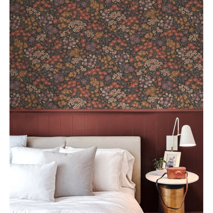 Papel pintado de flores silvestres rojo malva ocre beige sobre fondo oscuro con textura - Spring Melody 683419