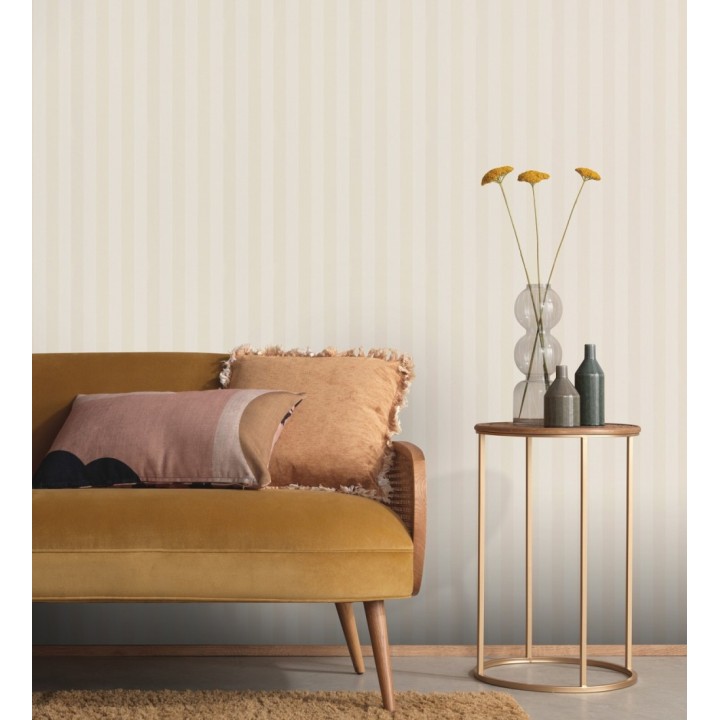 Papel pintado de rayas finas difuminadas en color amarillo claro - Parisian Stripes 683472