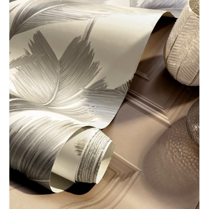 Papel pintado hojas de palma tropical color visón sobre fondo beige mate - Areca 683587