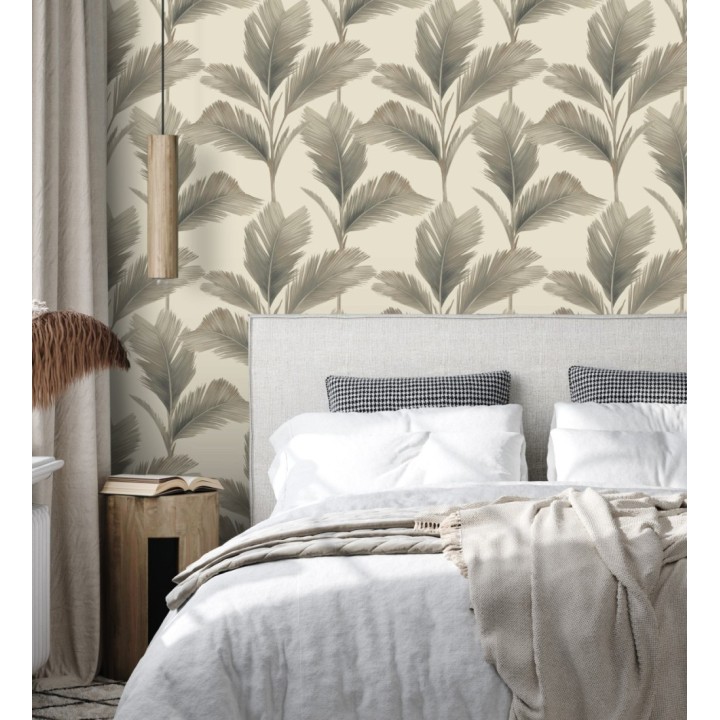 Papel pintado hojas de palma tropical color visón sobre fondo beige mate - Areca 683587