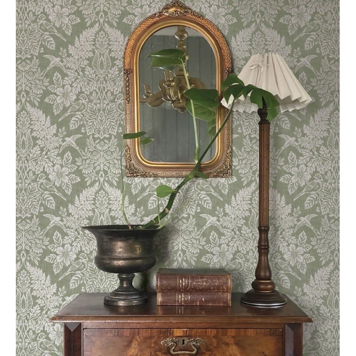Papel pintado damasco artístico con flores y pájaros fondo verde - Charlotte Heritage 683659