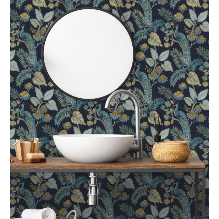Papel pintado exótico de pavos reales y selva fondo azul oscuro - Mayfair Peacock 683682