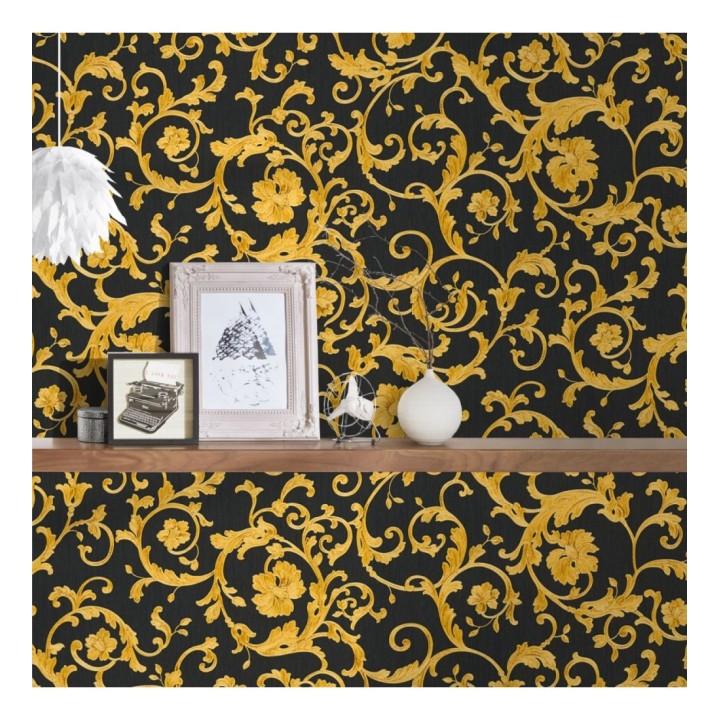 Papel pintado volutas doradas fondo negro de Versace - Caprice Royal 126323