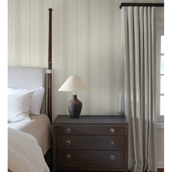 Papel pintado de rayas efecto lino natural texturado en color beige - Clarendon Lined 683701