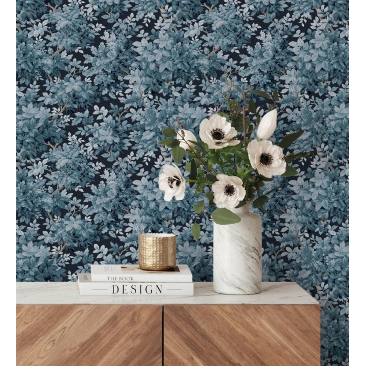 Papel pintado bosque frondoso con tonos azules - Cotswold Foliage 683775