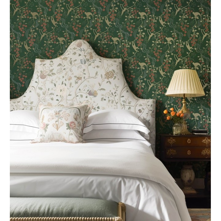 Papel pintado monos en la selva y frutos rojos fondo verde - Luanda Monkey 683780