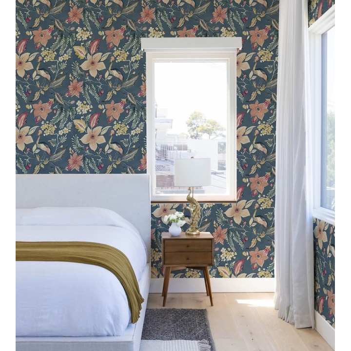 Papel pintado garza y flora exótica azul petróleo - Seraphina Garden 683804