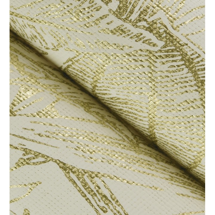 Papel pintado hojas de selva color dorado sobre fondo tejido en fibras vegetales - Midnight Palms 683816