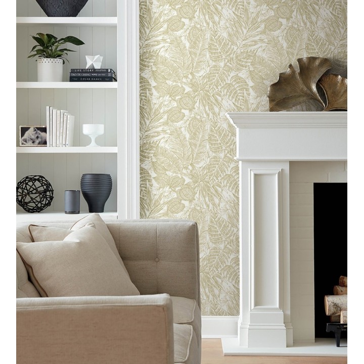 Papel pintado hojas de selva color dorado sobre fondo tejido en fibras vegetales - Midnight Palms 683816