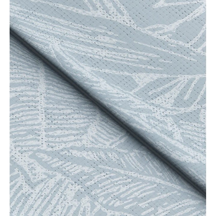 Papel pintado hojas de selva color azul sobre fondo tejido en fibras vegetales - Midnight Palms 683818