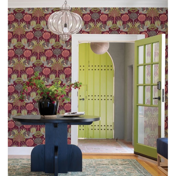 Papel pintado oasis tropical con garzas fondo burdeos - Indira Paradise 683821