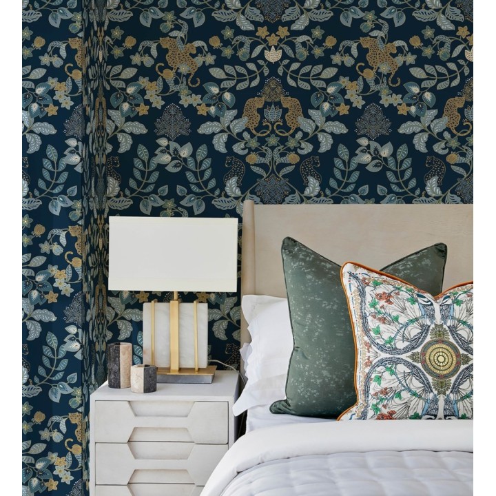 Papel pintado jardín de leopardos fondo negro oscuro - Liana Eden 683831