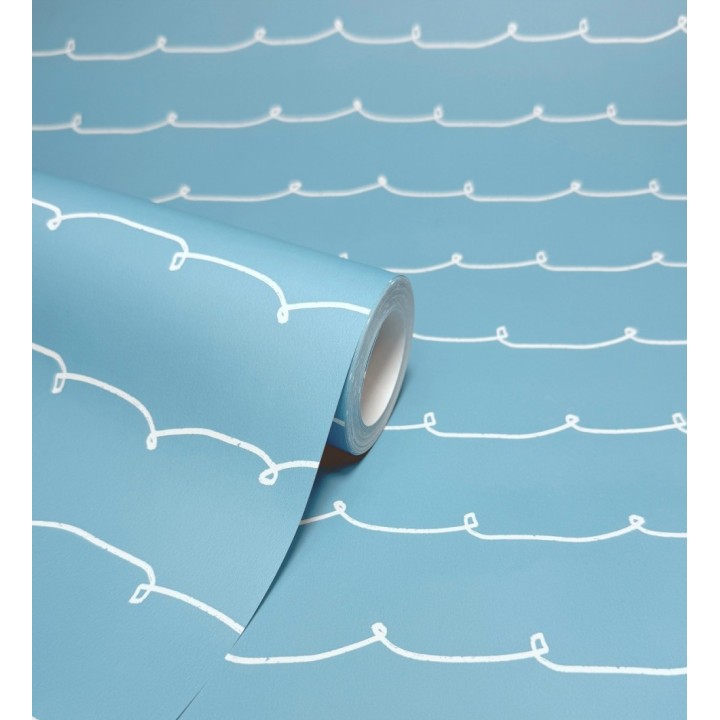 Papel pintado ondas blancas minimalistas fondo color azul cielo - Zoe Wavy 684078