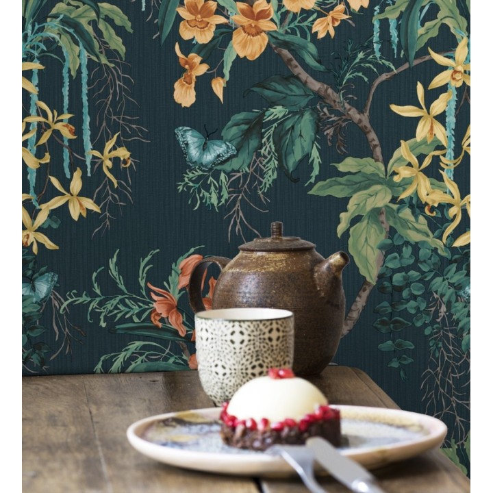 Papel pintado edén botánico orquídea naranja fondo azul verdoso oscuro - Jakarta Verdant 684222