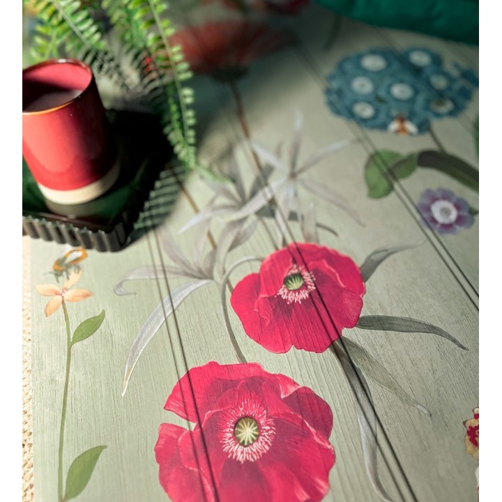 Papel pintado flores botánicas sobre maderas verdes amapolas fucsias - Bidasoa Sunlit 684244