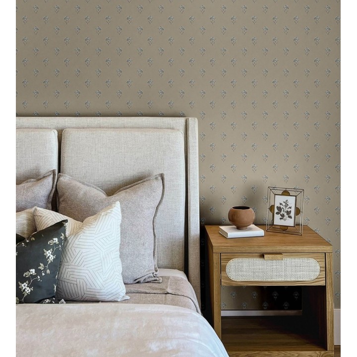 Papel pintado provenzal francés de flores pequeñas fondo taupe - Willowmere Ditsy 684313