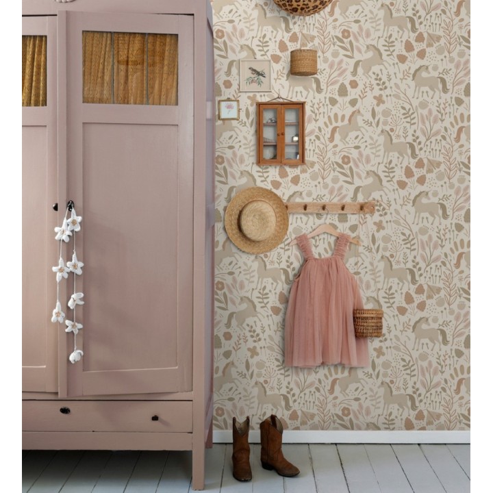 Papel pintado unicornios en jardín místico fondo beige - Sherwood Unicorns 684549