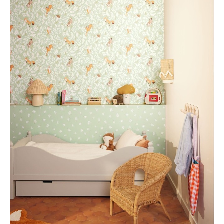 Papel pintado infantil de ciervos erizos mapaches y búhos - Robin Chirpy 684568