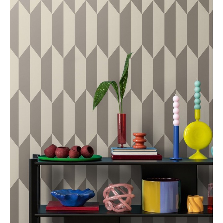 Papel pintado geométrico de prismas metalizados color gris cálido - Rhine Metric 684697