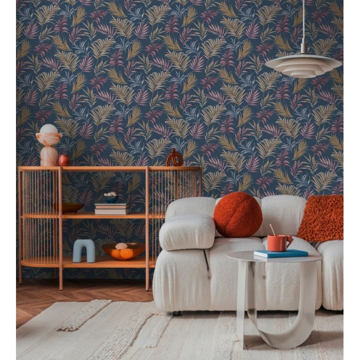 Papel pintado de hojas bordadas sobre fondo texturado en azul oscuro - Selene Ethereal 684707