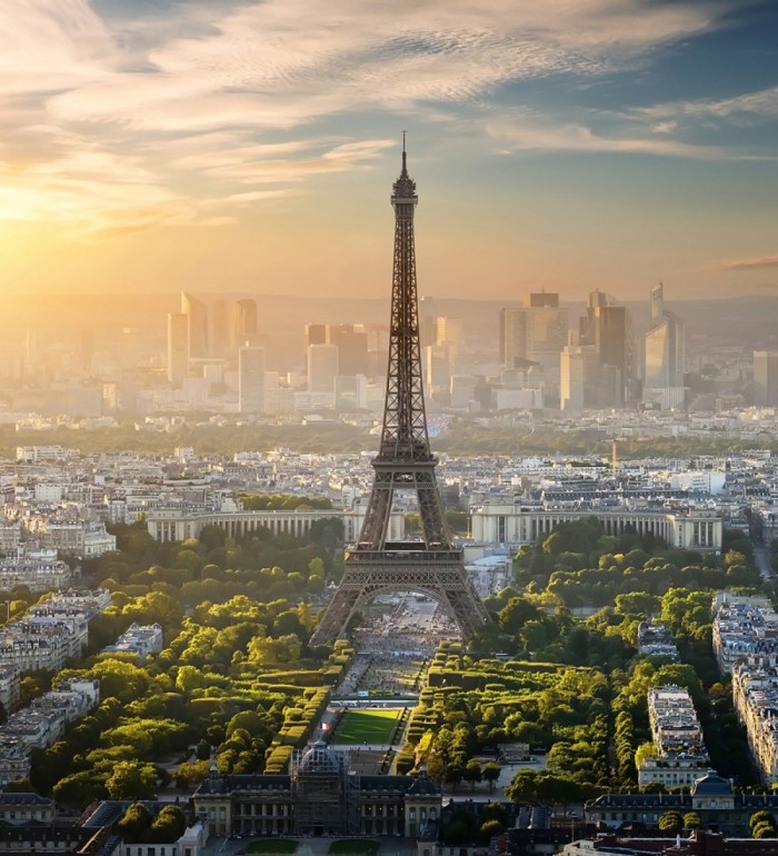 Papel pintado mural Torre Eiffel con skyline de París al atardecer - Triven Timeless 684742