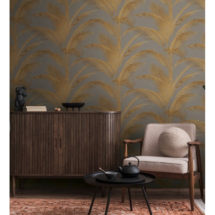 Papel pintado sutiles hojas palmera doradas fondo texturizado gris amarronado - Tulum Majestic 684930