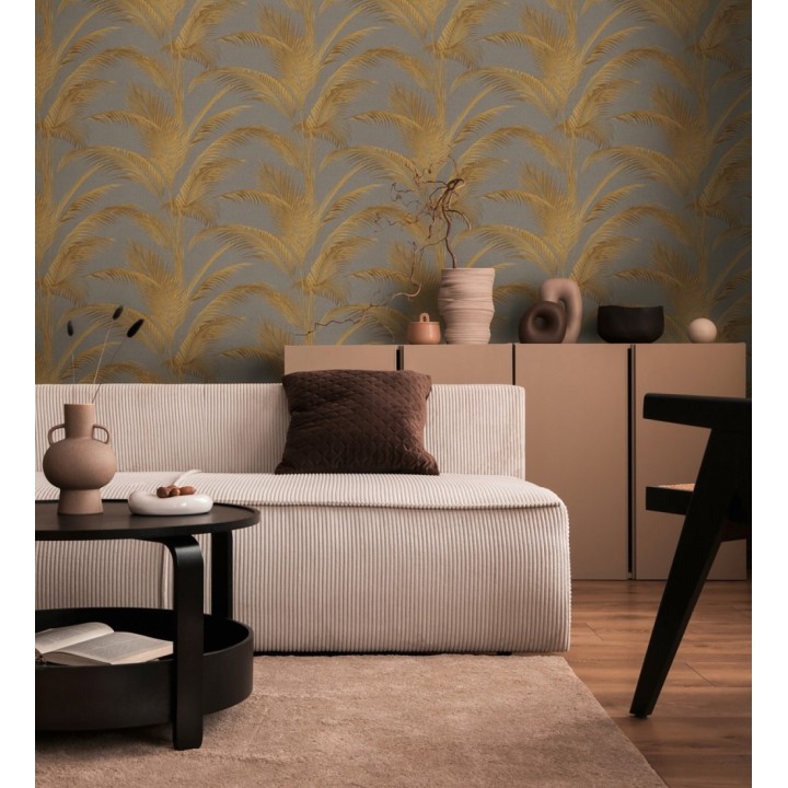 Papel pintado sutiles hojas palmera doradas fondo texturizado gris amarronado - Tulum Majestic 684930