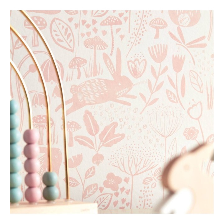 Papel pintado infantil conejitos saltando tonos rosas - Bunny Country 127437
