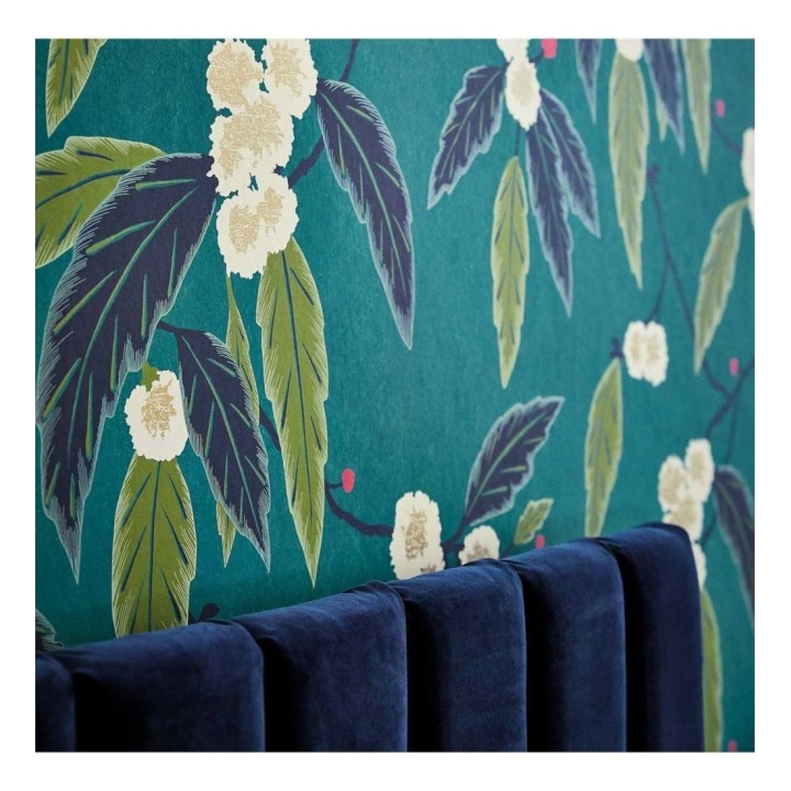 Papel pintado hojas y flores fondo verde - Kenzou Bloom 127483